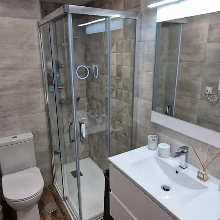 Апартаменти Maktub Apartamento De Diseno 4p Хіхон